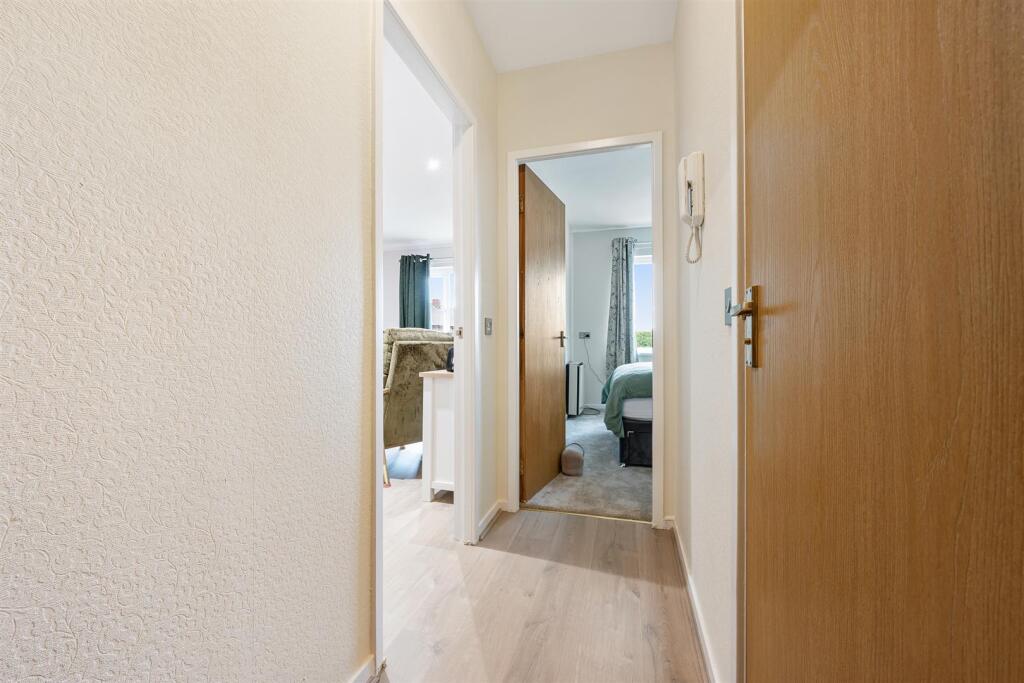 26 Oulton Court HDR-14.jpg