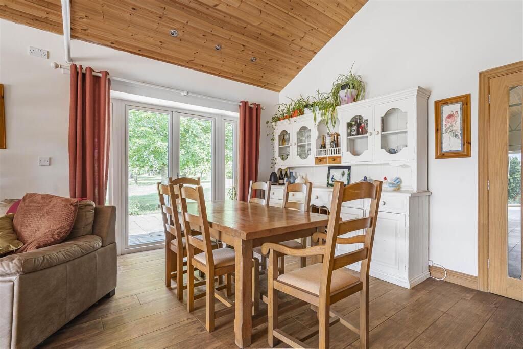 Bramley Barn, Cuttle Mill Lane, Paulerspury (17).J