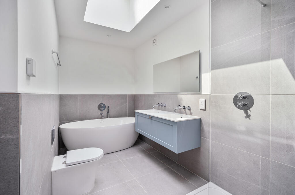 En-Suite Bedroom 1 A