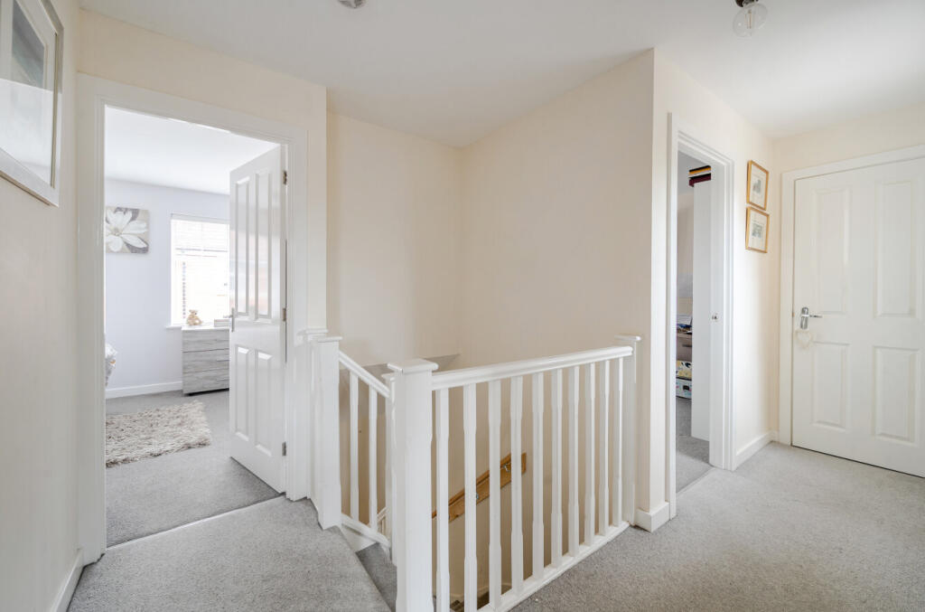 1295031-15-682f58...