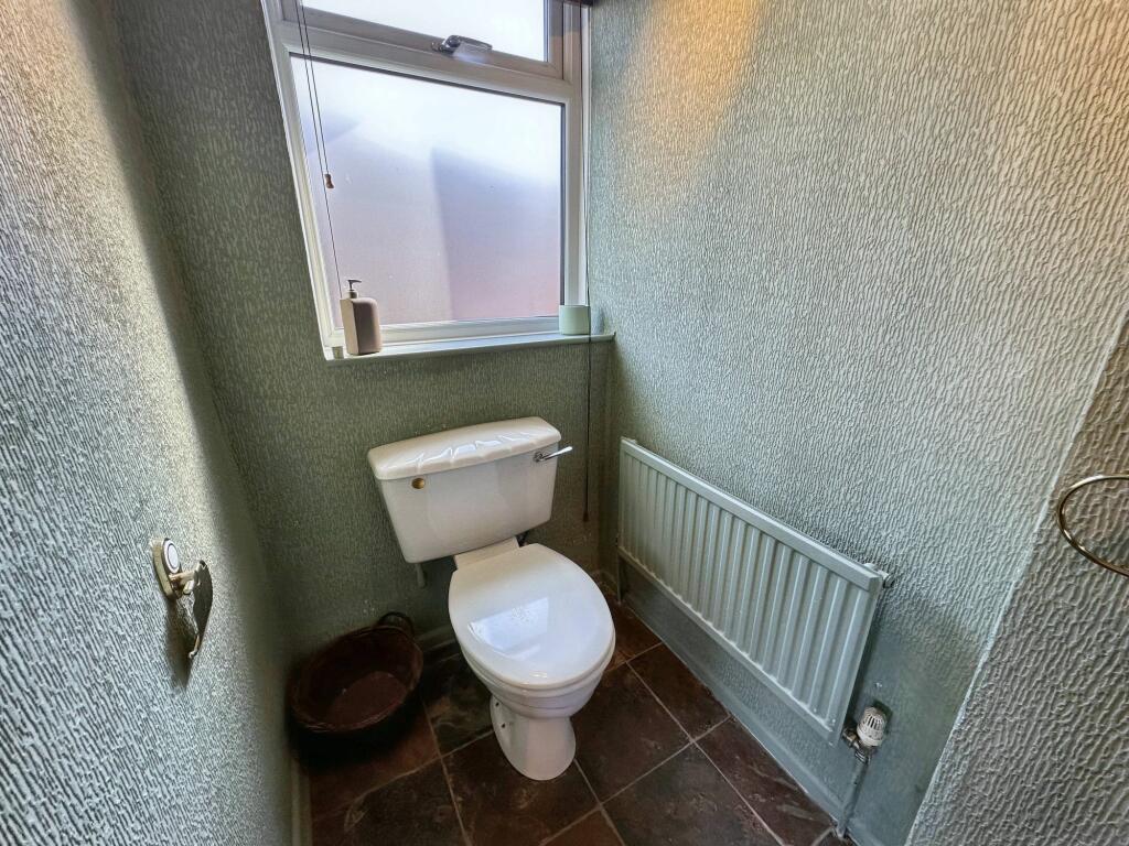 Large Bedroom With En-Suite