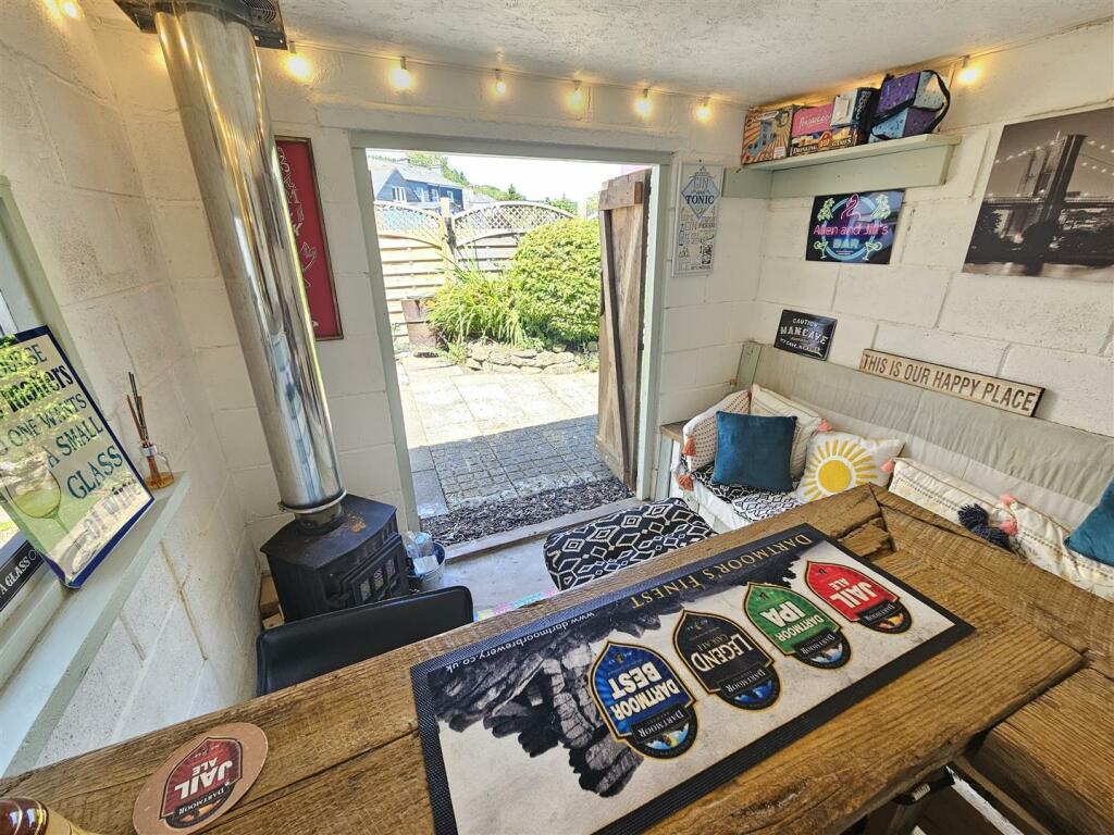 FAmily bar 1.jpg