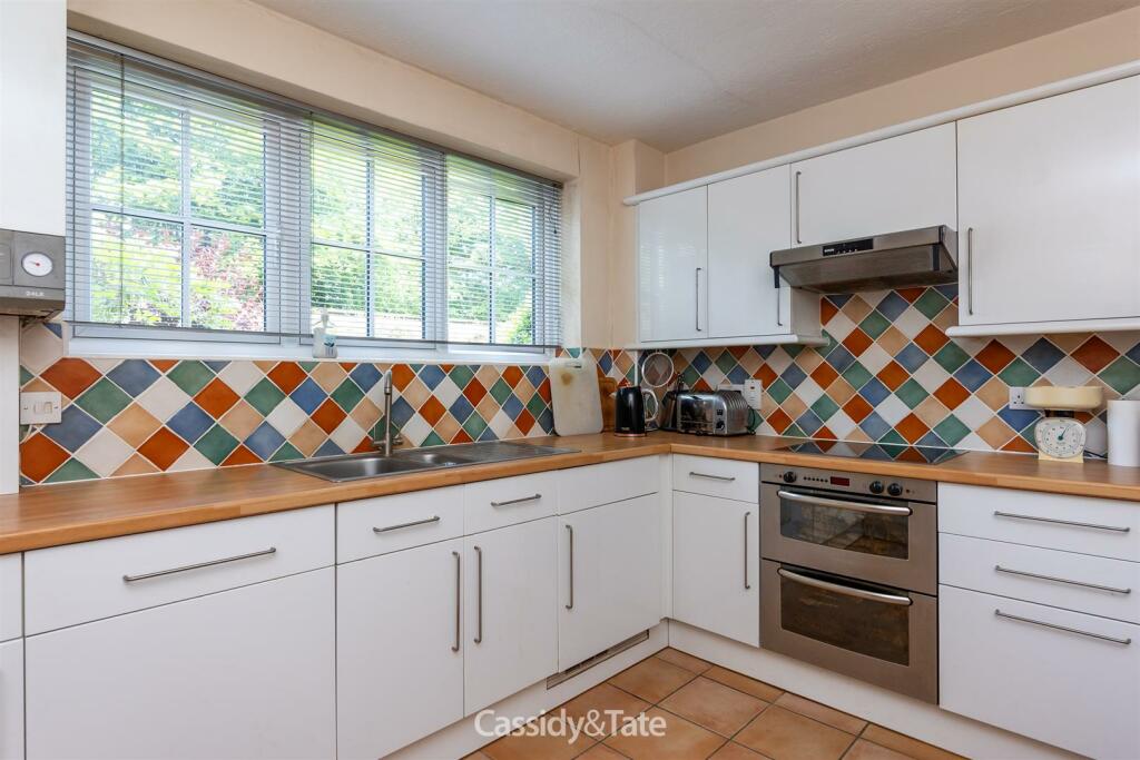 1 Jameson Court_13.jpg