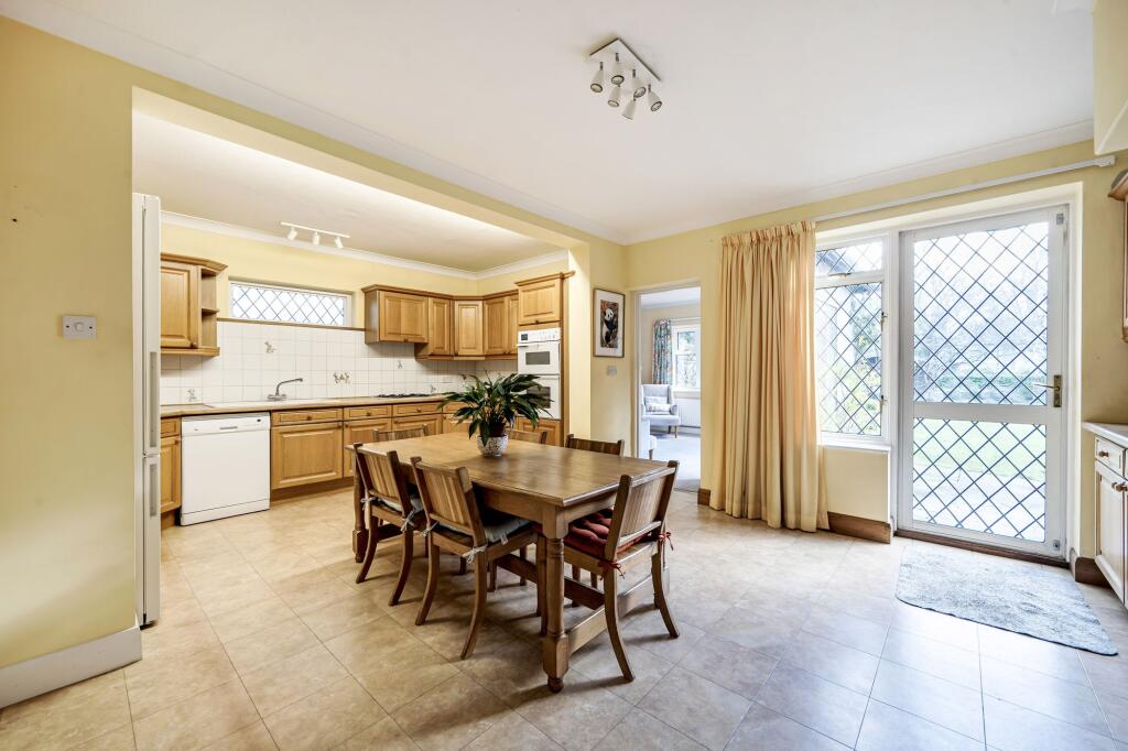 Kitchen / Breakfast Room