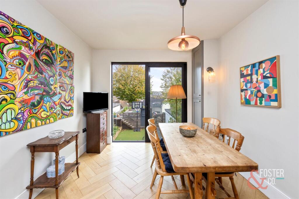 Compton Road, 20-022.JPG