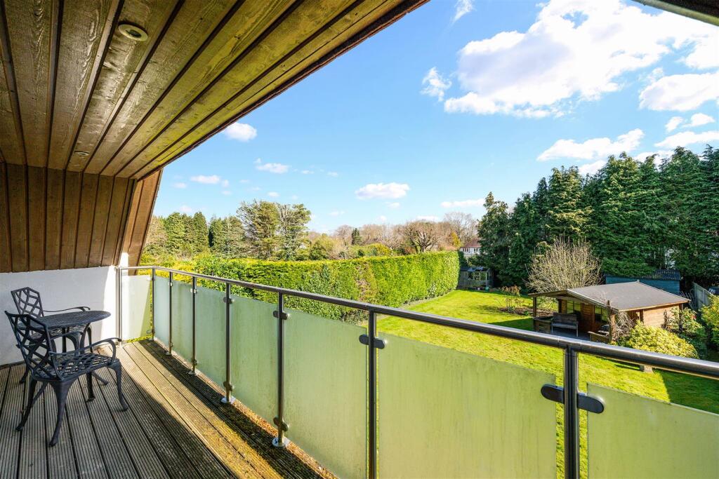 HOLLY HOUSE- (10).jpg