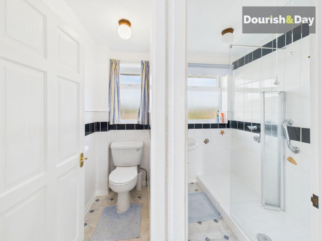Upstairs Shower &amp; WC