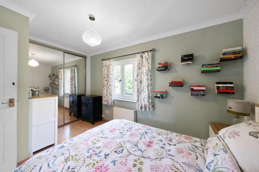 45 Hawthorn Crescent 13.jpg