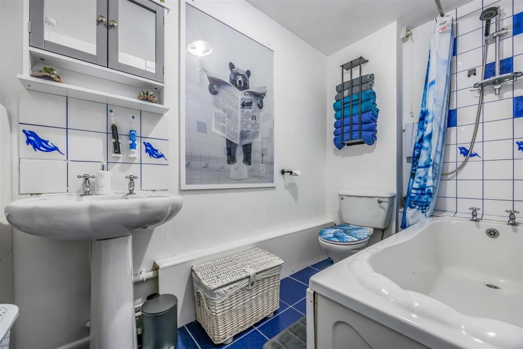 13 Anne¿s Court, Seafront, Hayling Island-Small-Po