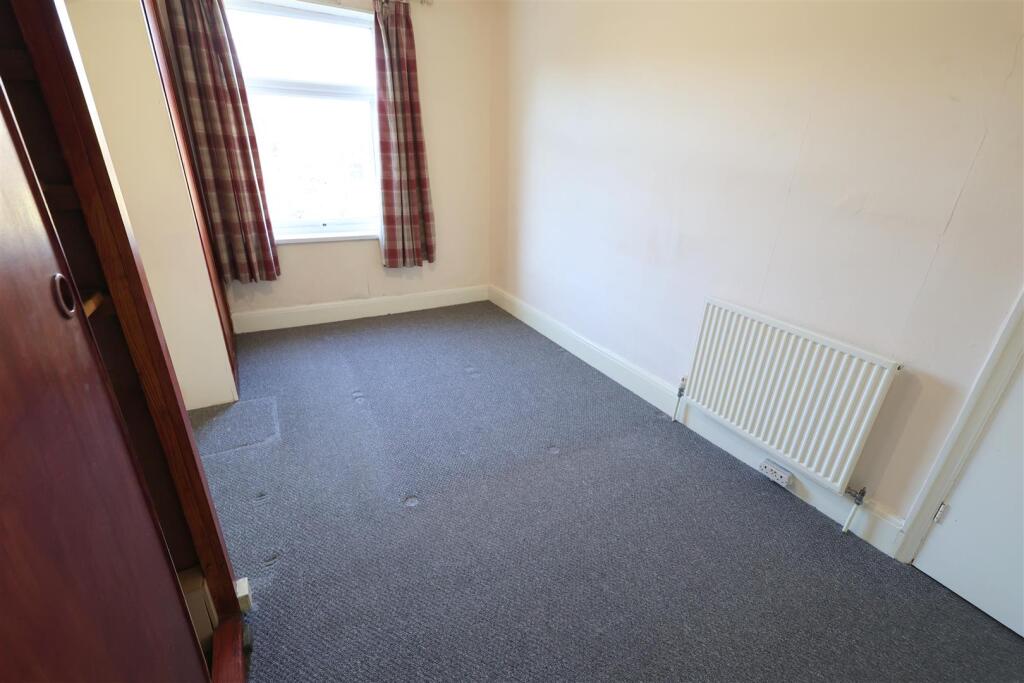 AG Bedroom 1i.JPG