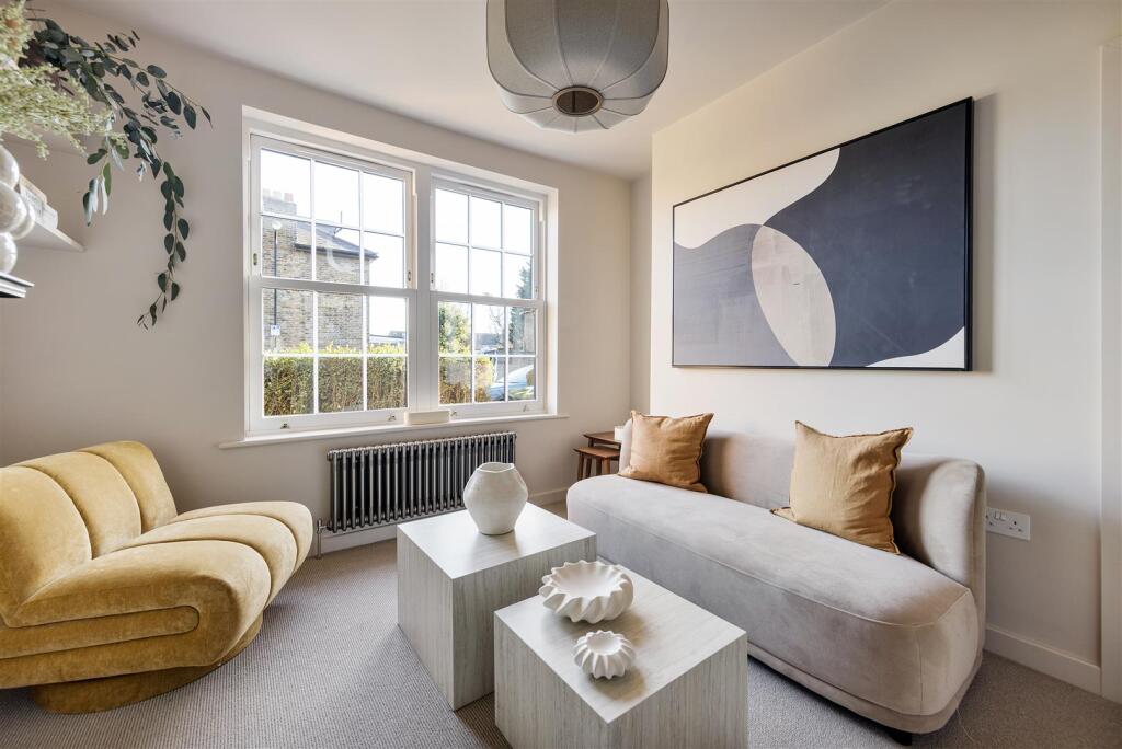 Pennant Terrace E17