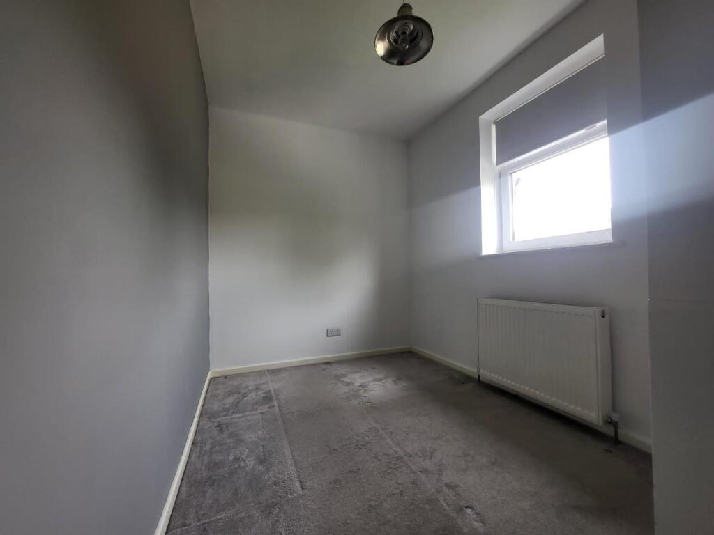 39 Griffiths Road Photo 9.jpg