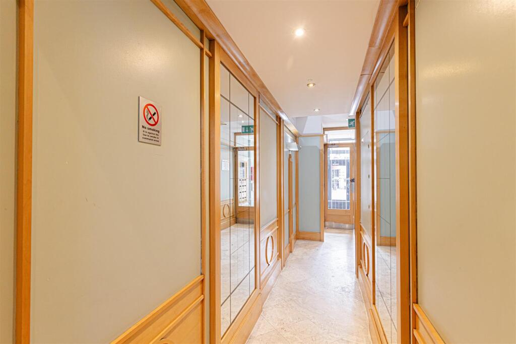 Finsbury Sq (24).jpg