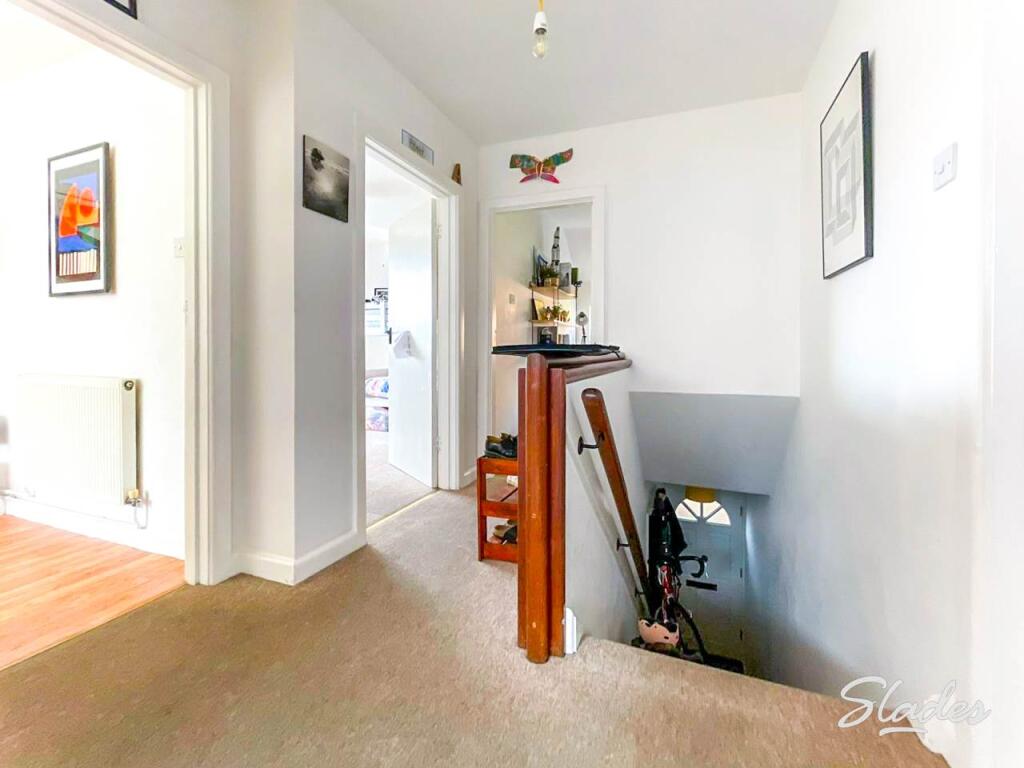 1b hampden lane land