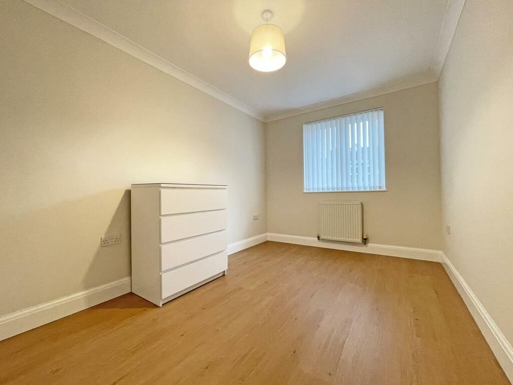 Moat Park 15 Bed 2.jpg