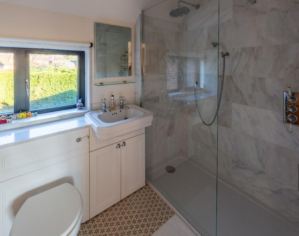 Ensuite Shower Room 