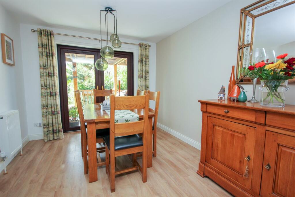 Dining Area.jpg