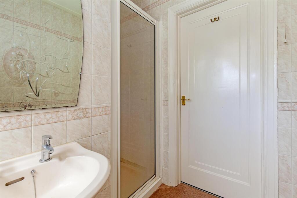 Bathroom-2.jpg