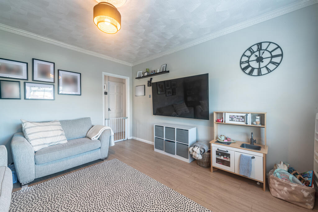 6AngleseyAvenue-4