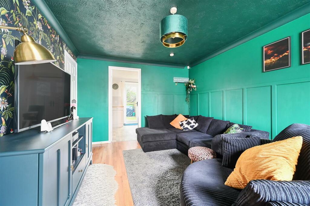 brackenbury-close-bn41 (12).jpg