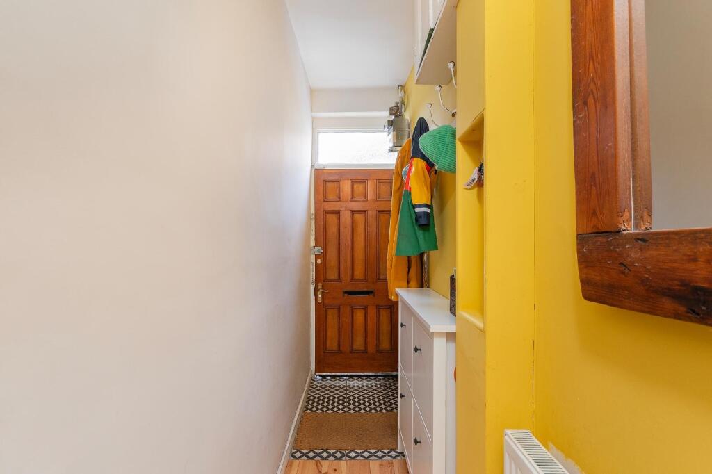 0C6RGK - Hallway A.jpg