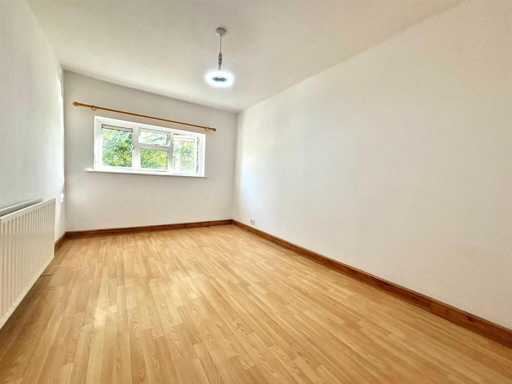 Bedroom 1.jpeg