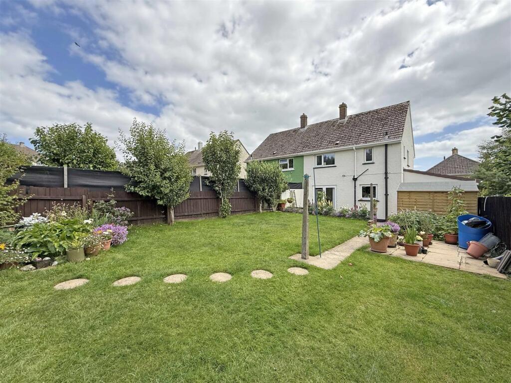 Gray Crescent 37 -Rear .jpg