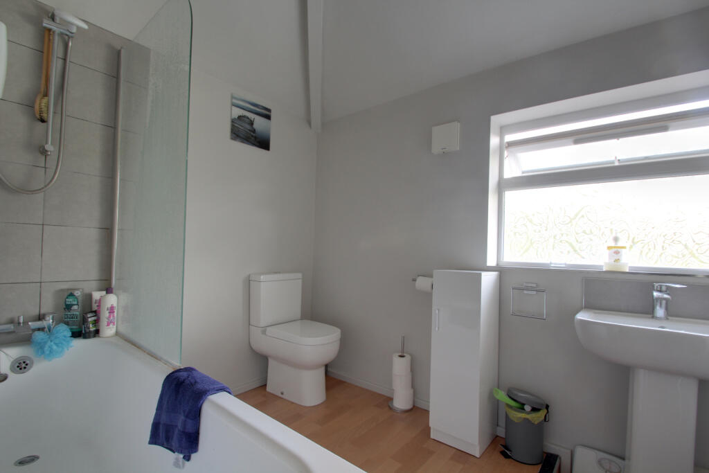 Bath-WC (shared)