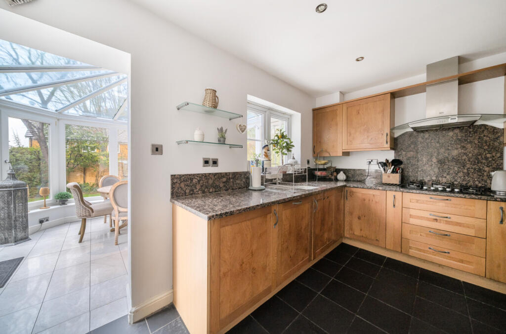 1386218-10-692d6e...