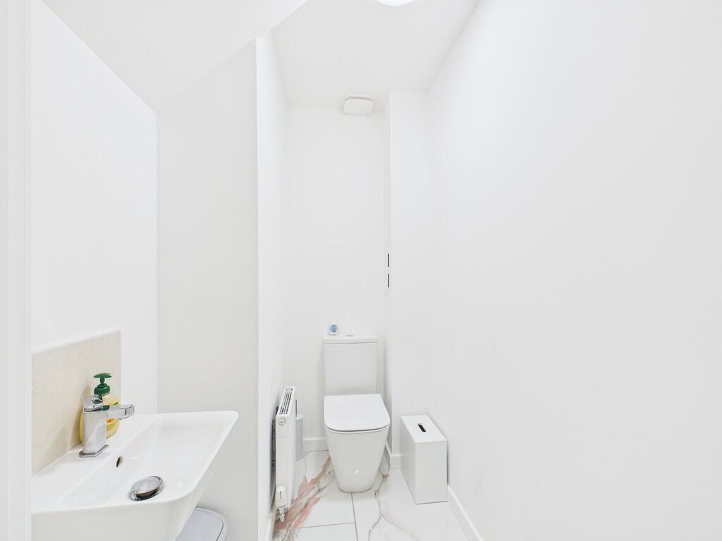 CAM05526G0-PR0066...