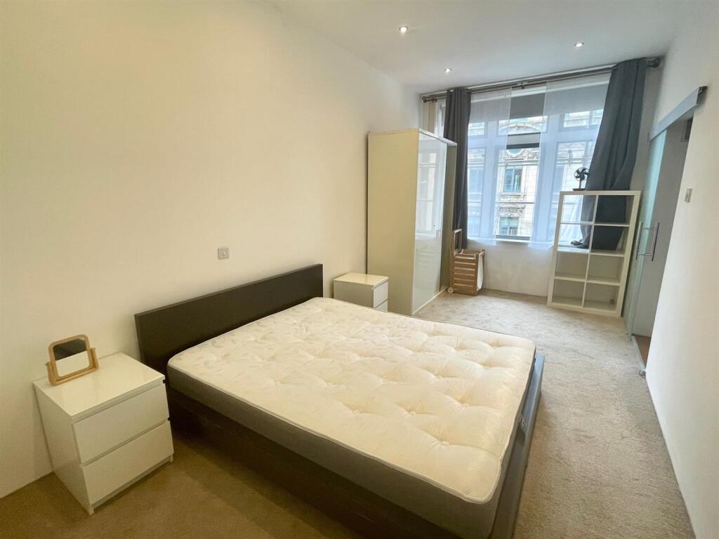 Bedroom1.jpg