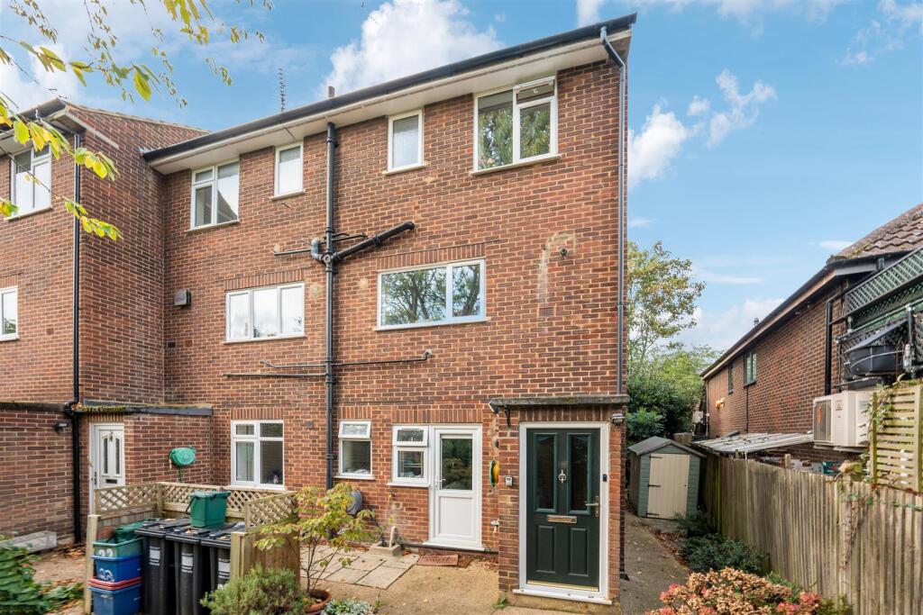 FOR SALE - Coniston Close, W4