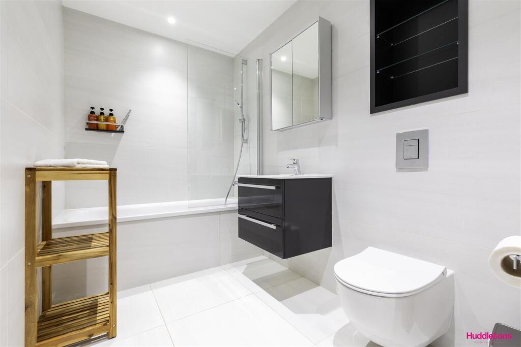 F2 Holecene Court -17.jpg