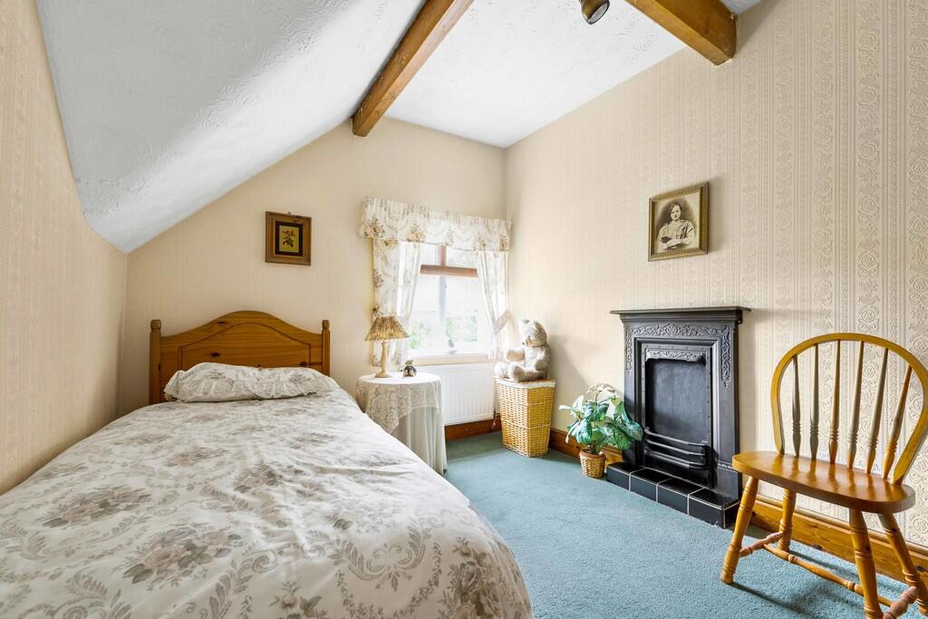 The Chimneys, Sau...