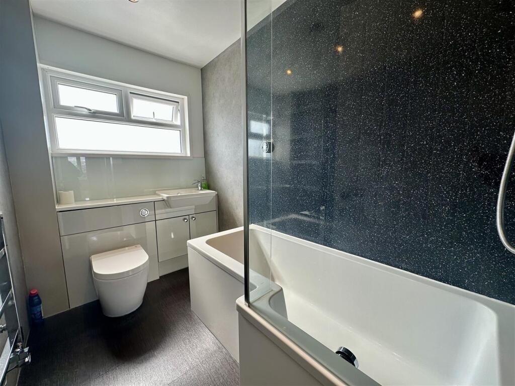 Bathroom.jpeg