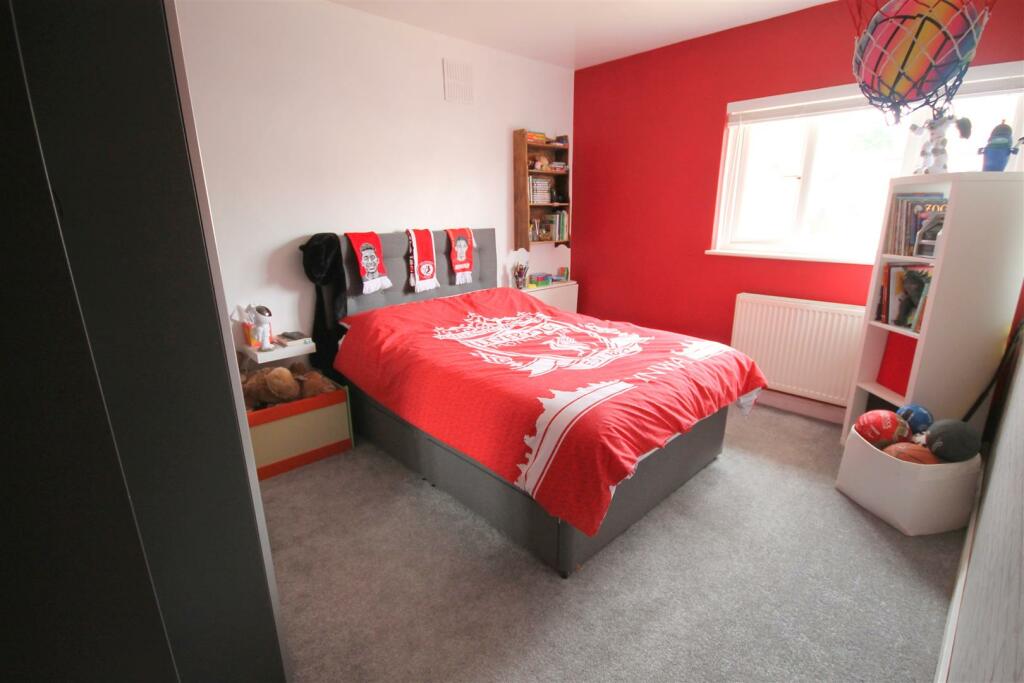 WR Bedroom 1.JPG