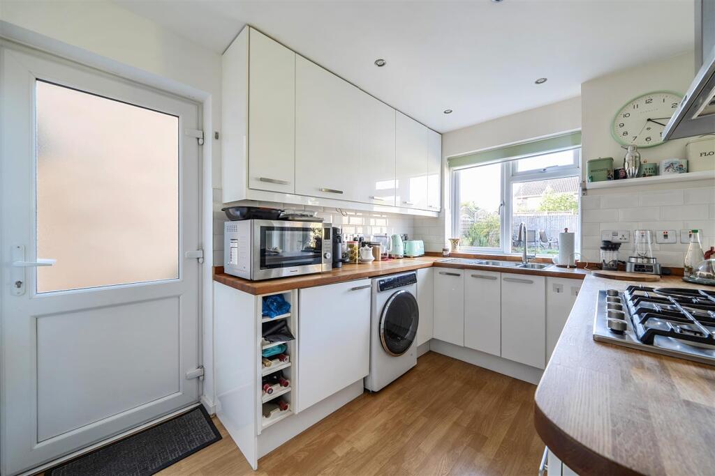 14 Oak Close, Towcester (1).jpg