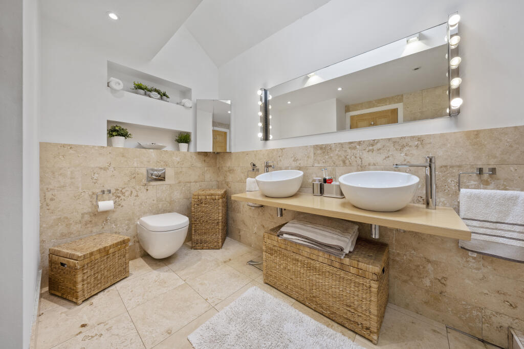 Ensuite
