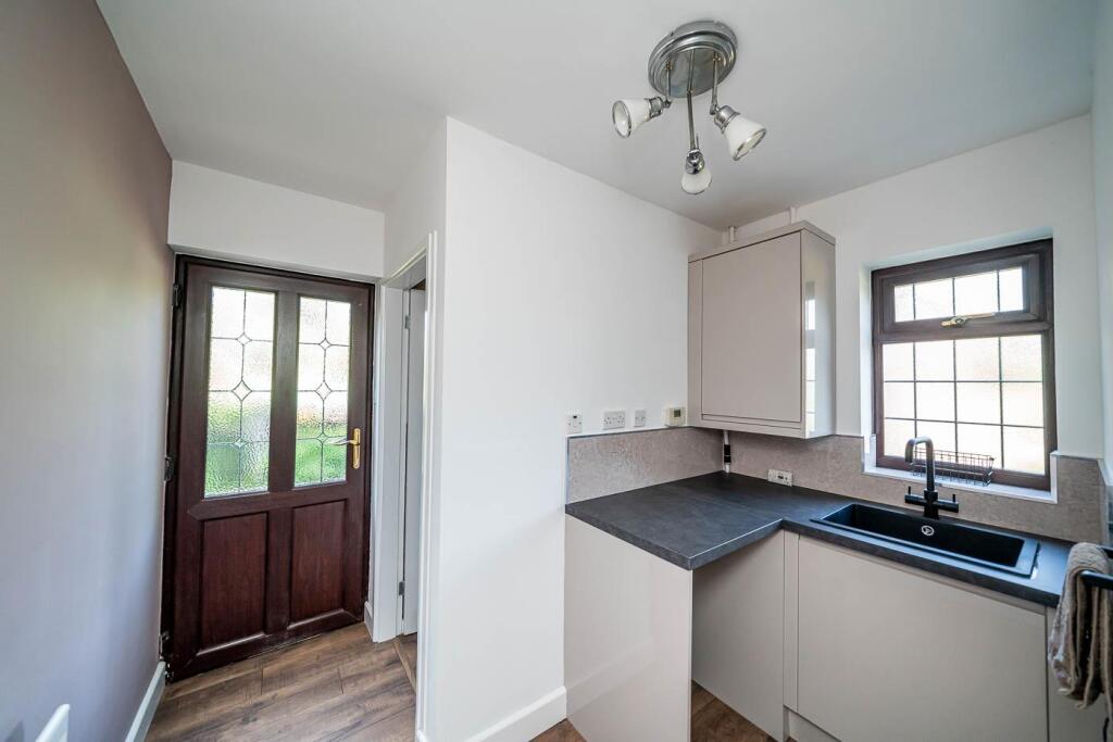 Webbs Estate Agents-9.jpg