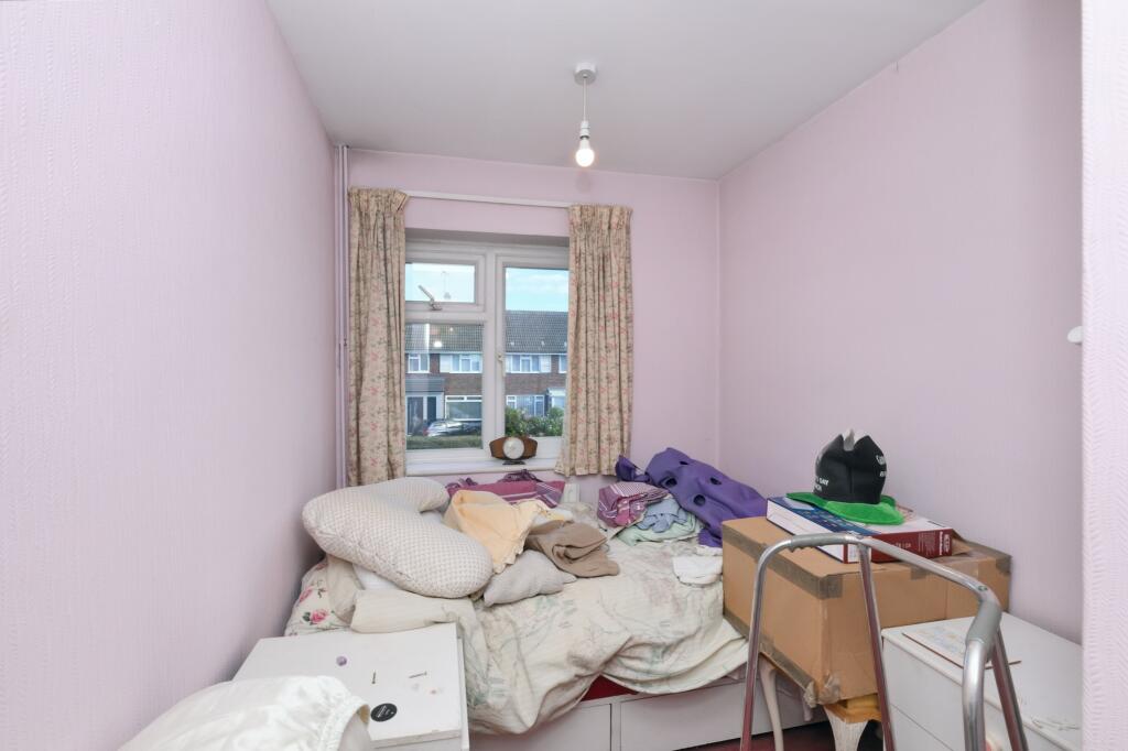 4 Field Way, Hoddesdon, Hertfordshire, EN11 0QN