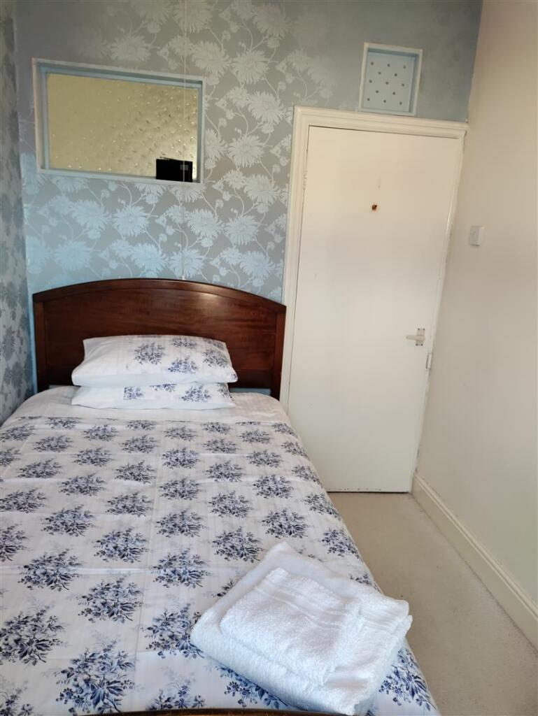 41 CCR bed pic 1.jpg