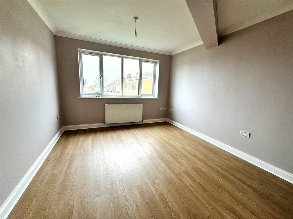 Living Room.jpg