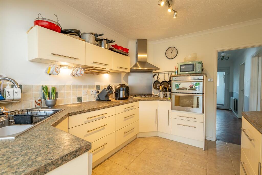 Kitchen - View 1.jpg