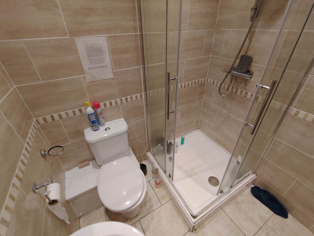 Ground floor bathroo