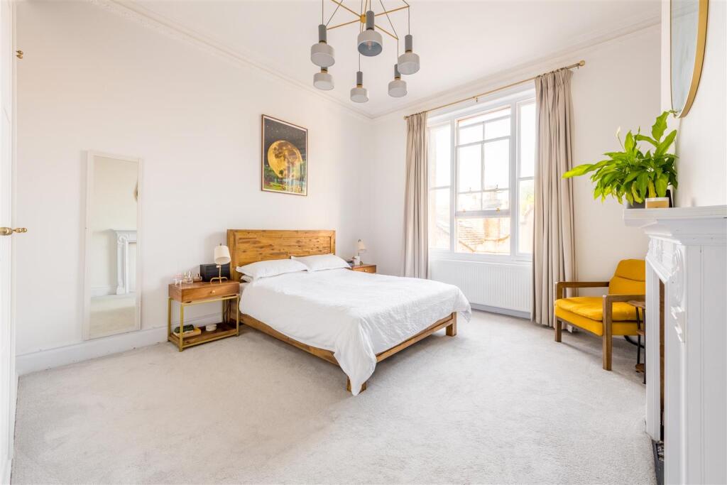 Flat 10, Grand Avenue Mansions-19.jpg