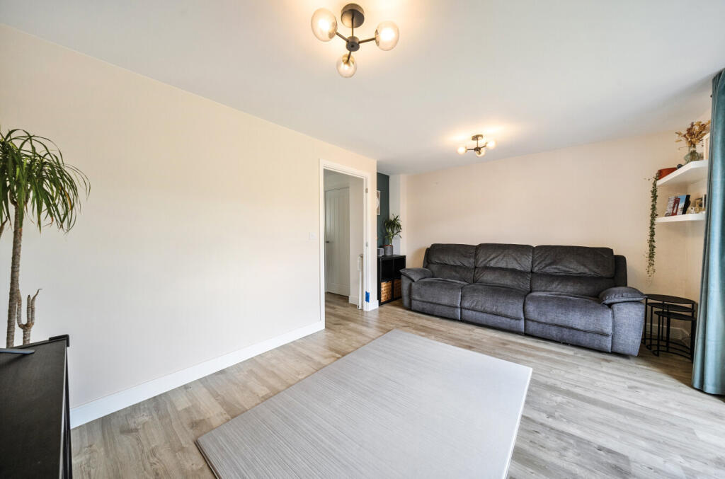 1295886-6-682cb10...