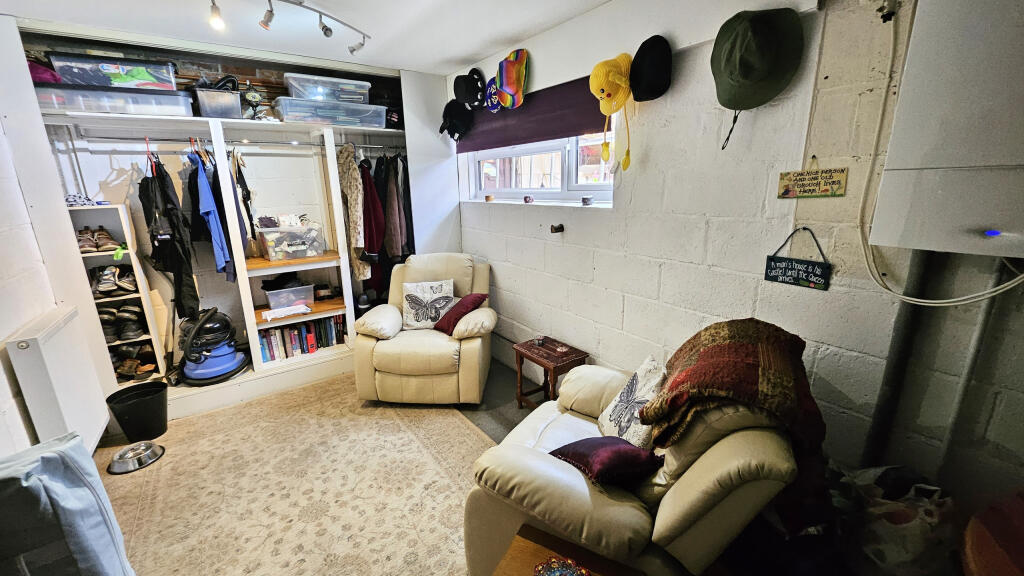 Garage/Store Room