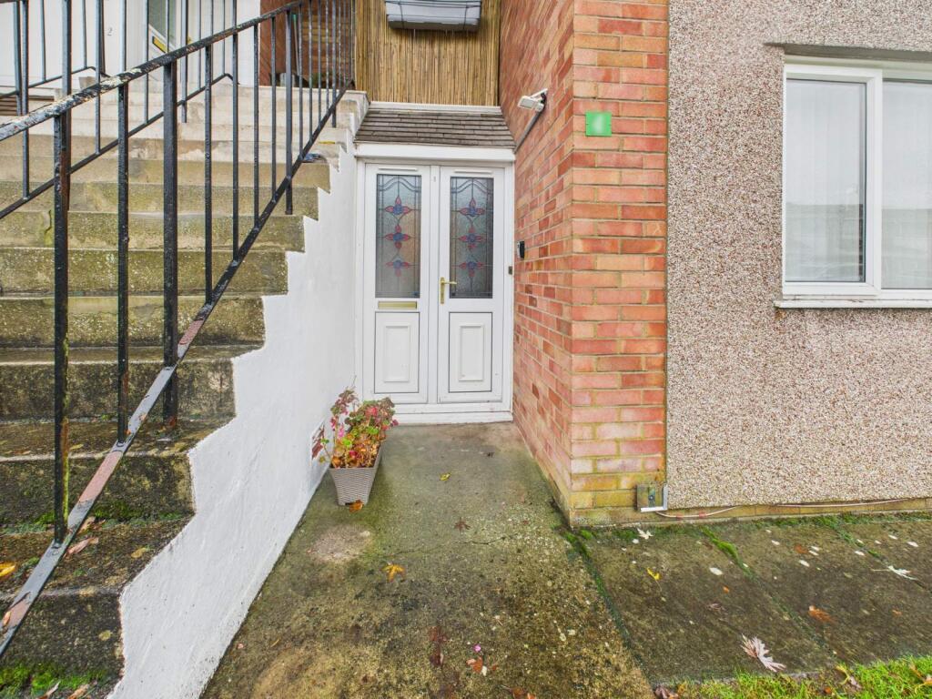 Entrance to property 