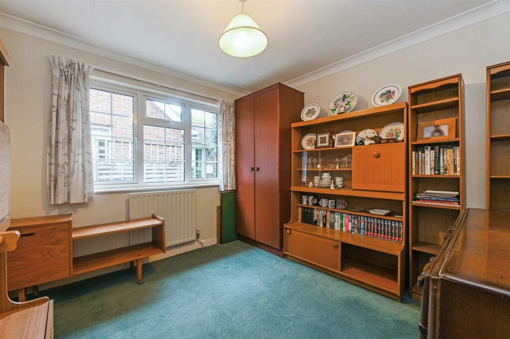 Bedroom 3/Dining Room