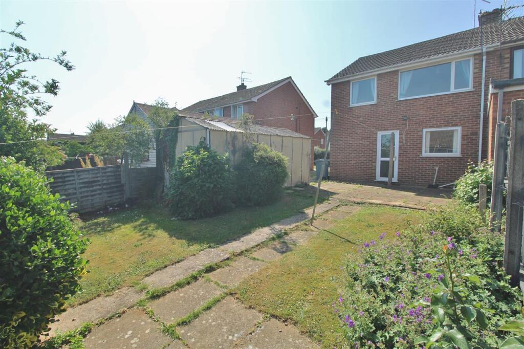 REAR GARDEN -